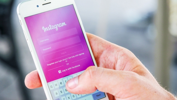 Smartphone displaying log-in page for Instagram social media