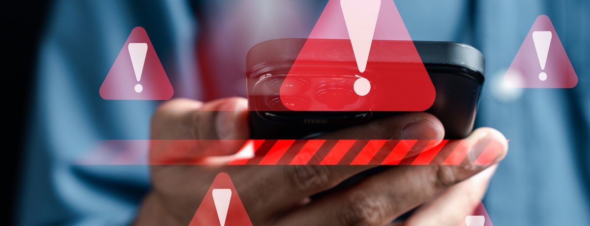 A user being warned away from browsing a website that does not have secure Houston webs design.