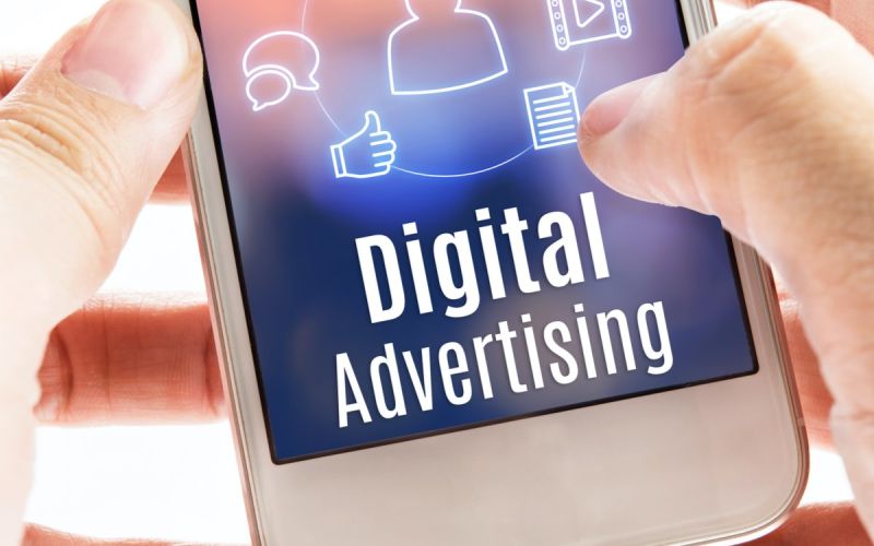 potential customer browsing on their smartphone and finding digital ads